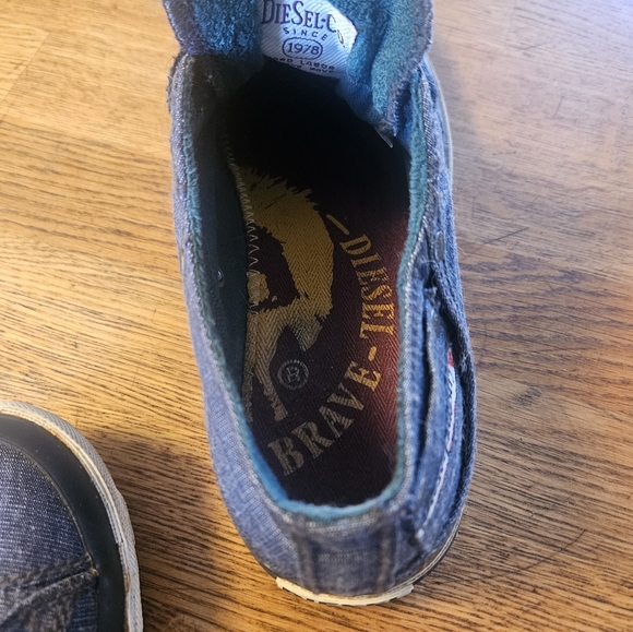 Shoes - Picture 5 of 6